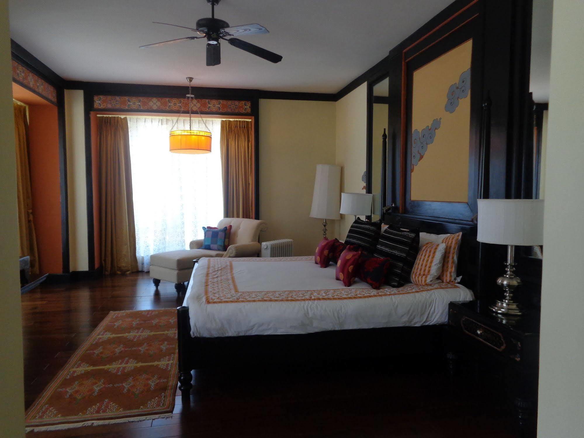Hotel Pemako Thimphu Esterno foto